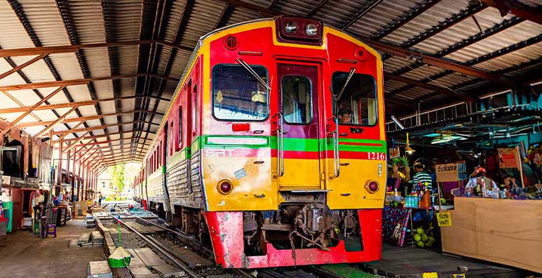 Maeklong Railway Market